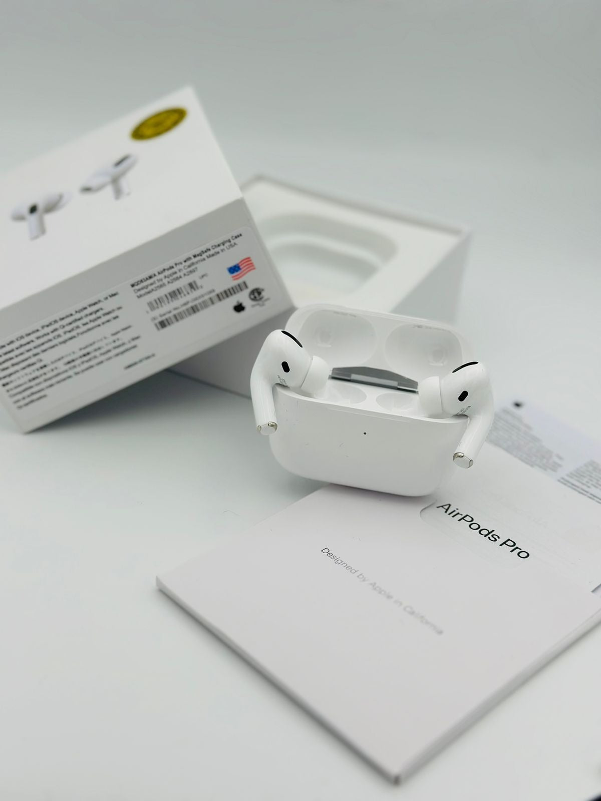 Apple AirPods Pro (2nd Gen) with MagSafe Charging Case – Enhanced Noise Cancellation & USB-C/MagSafe